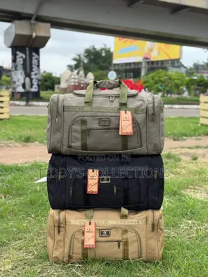 Khaki Canvas Duffle Bags With Large Storage Capacity and Has Straps