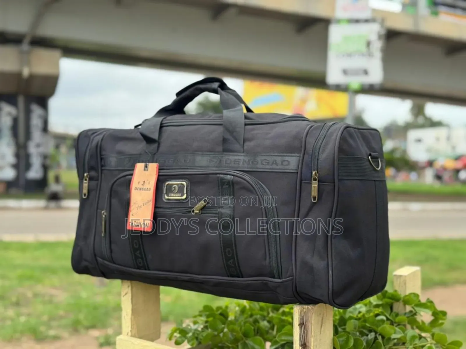 Khaki Canvas Duffle Bags With Large Storage Capacity and Has Straps