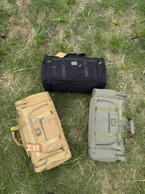 Khaki Canvas Duffle Bags With Large Storage Capacity and Has Straps