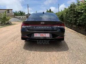 Hyundai Elantra 2021 Black