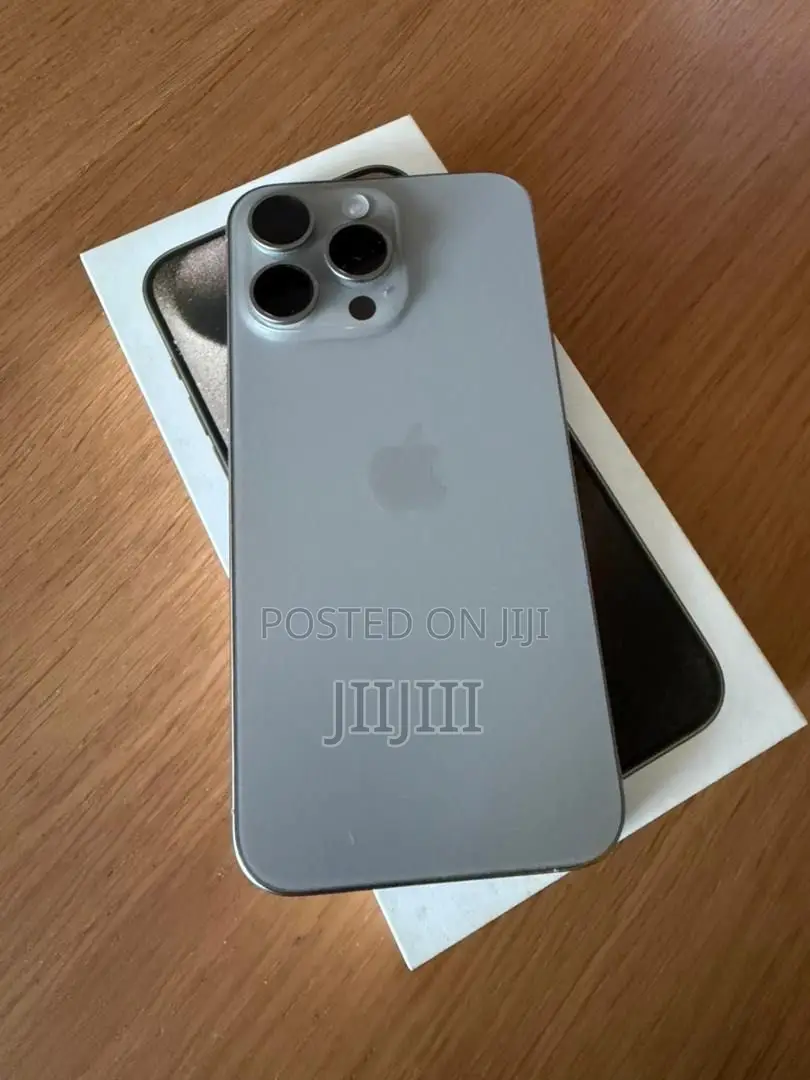 Apple iPhone 15 Pro Max 256 GB Silver