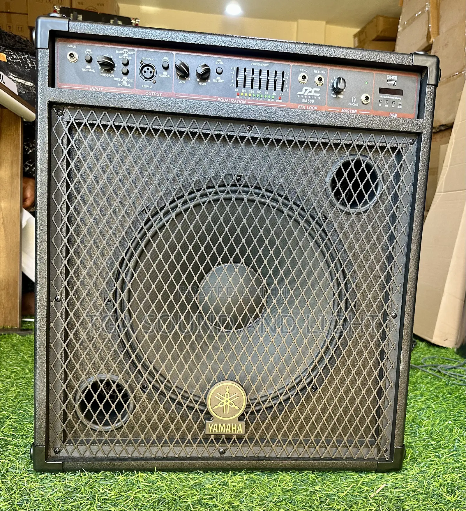 Yamaha Ba500 Baas Guitar Combo