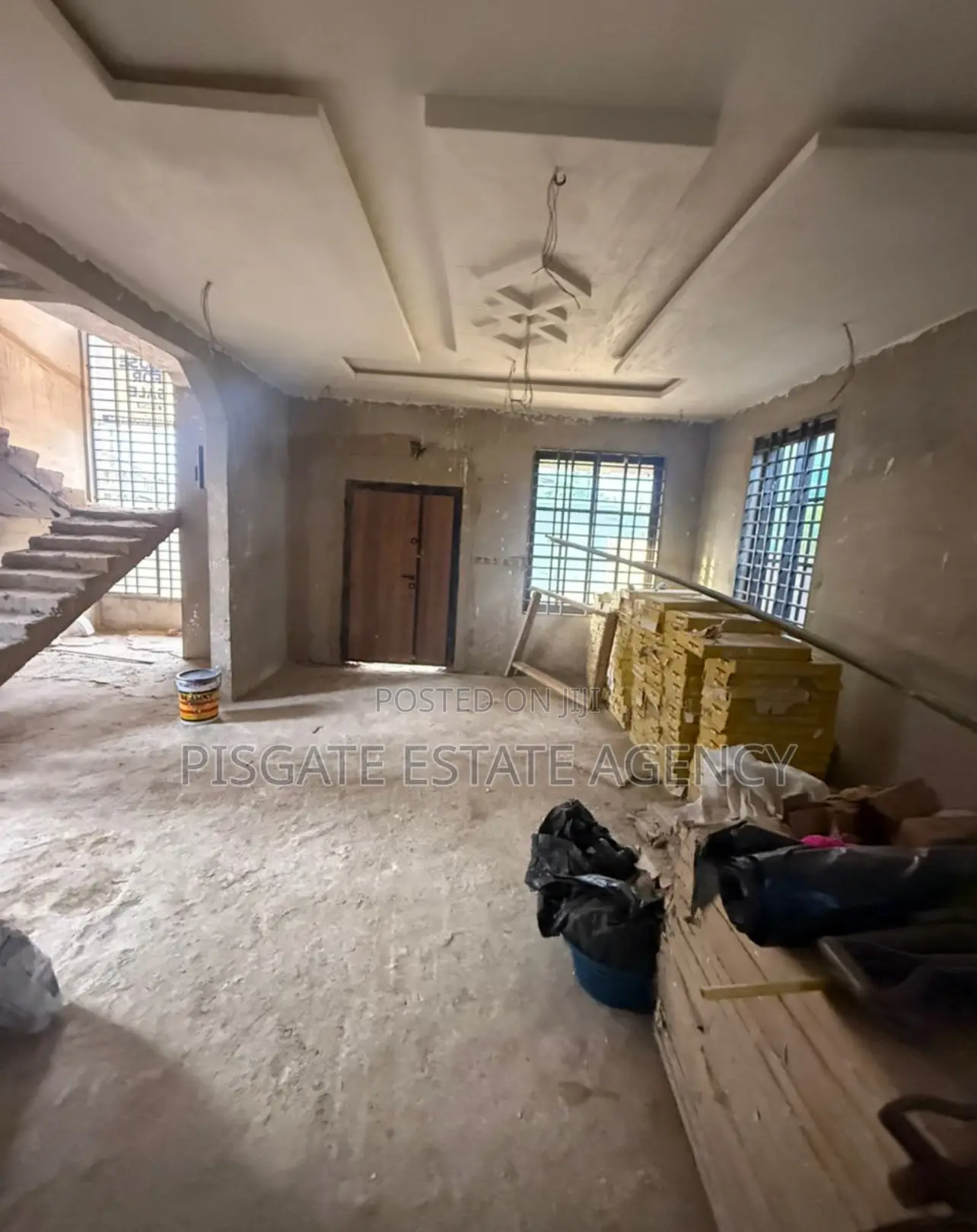 4bdrm House in Pokuase for sale