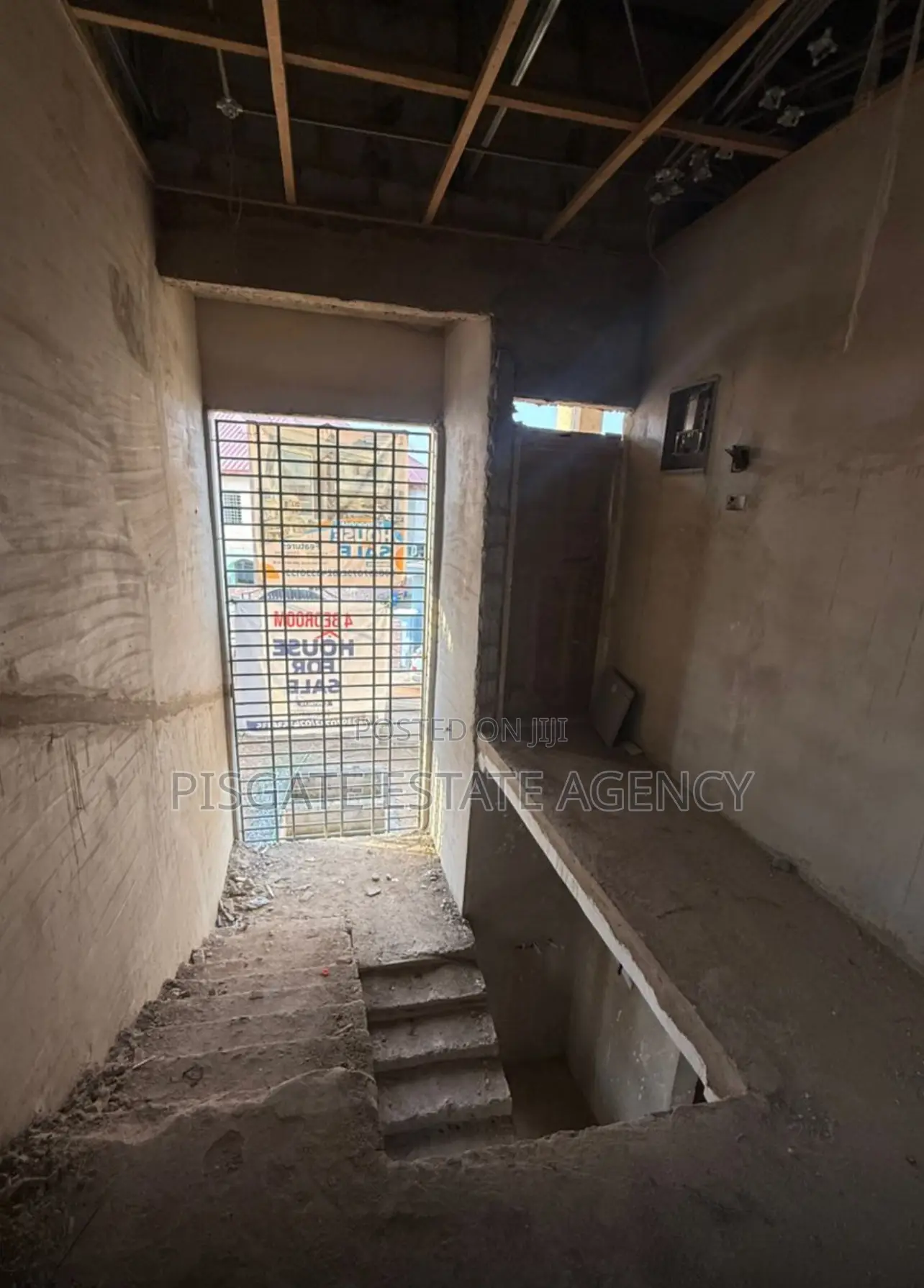 4bdrm House in Pokuase for sale