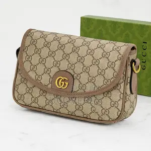 Gucci Unisex Leather Shoulder Bags