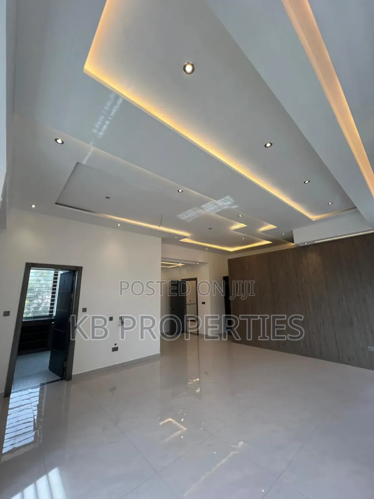 5bdrm Mansion in Kb Properties, East Legon for sale