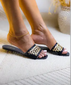 Zara Ladies Slippers. Size 37- 42 ( Comes With a Box)