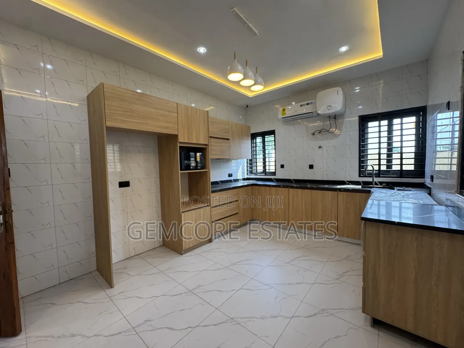4bdrm House in Third Gate, Ashaley Botwe for sale