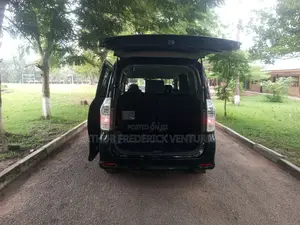 Toyota Voxy 2013 Black