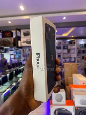 New Apple iPhone 13 128 GB Black