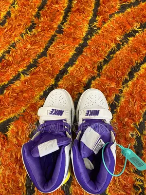 Nike Sneaker