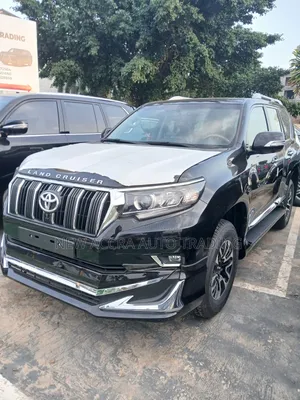 New Toyota Land Cruiser Prado 2.7 2023 Black