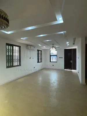 5bdrm Duplex in Tiyumba Real Estate, Ga East Municipal for sale