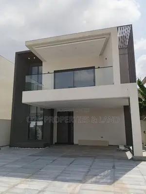 4bdrm House in Nanakrom - Botwe for sale