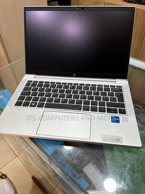 Laptop HP EliteBook 830 G8 8GB Intel Core I7 SSD 256GB