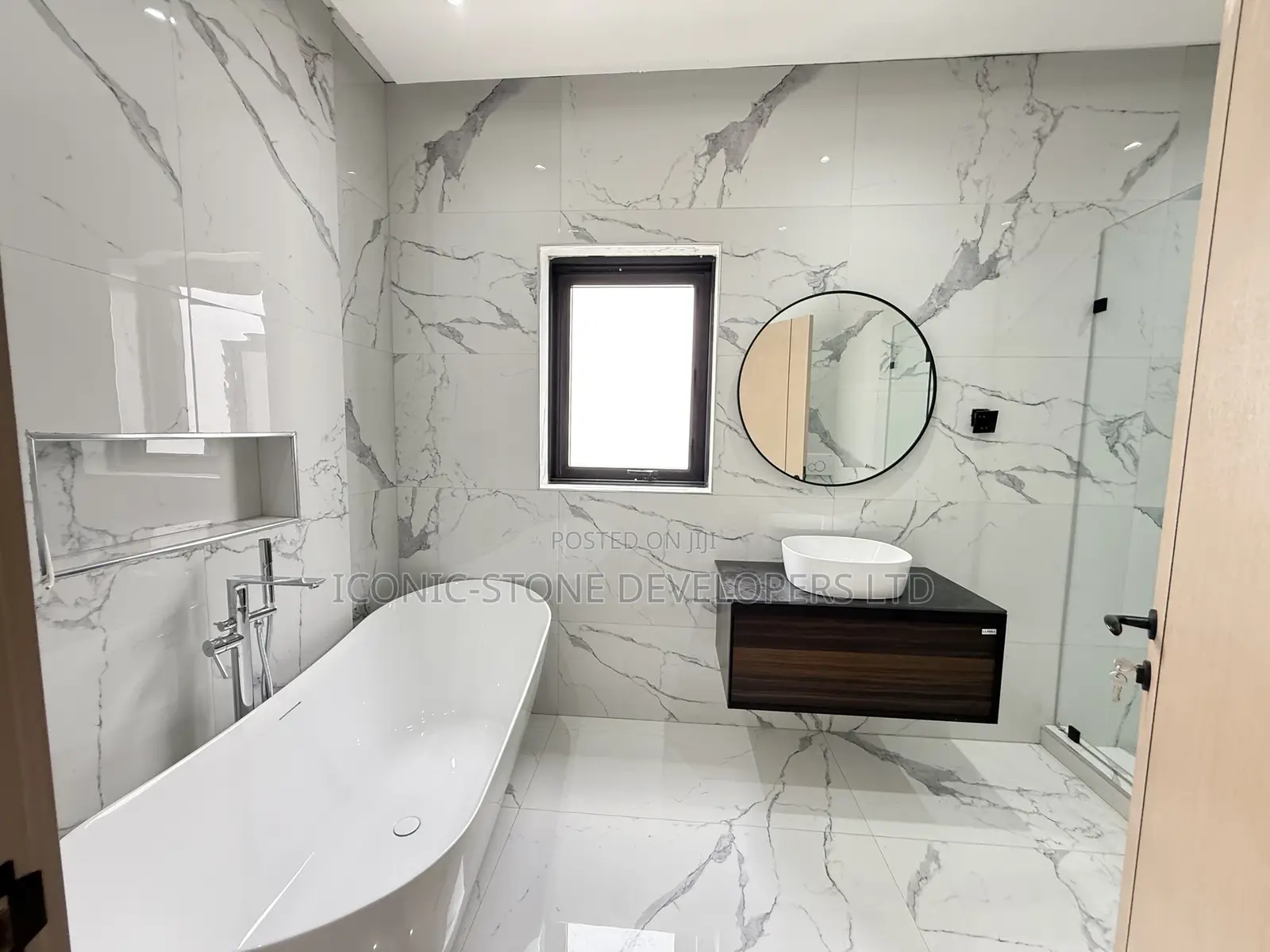 4bdrm House in Ashaley Botwe Little for sale