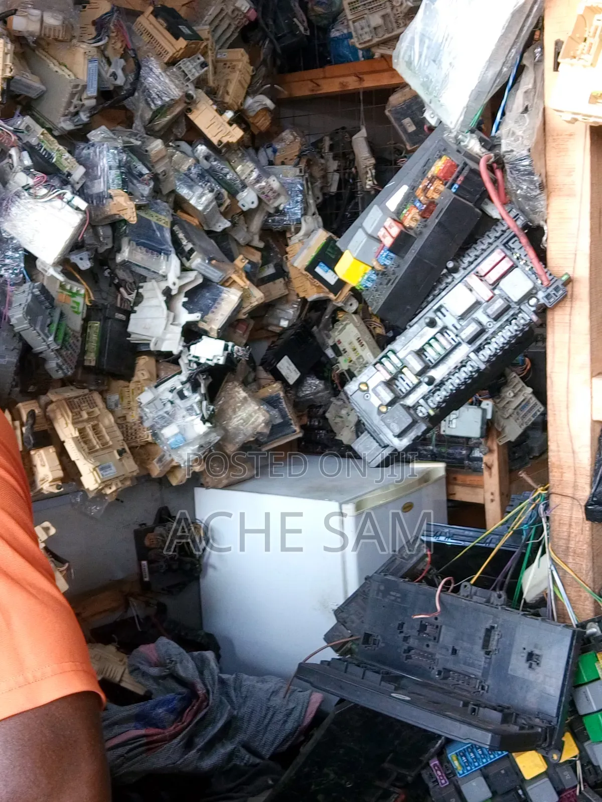 Fusebox, Mobilizer, Engine Wires