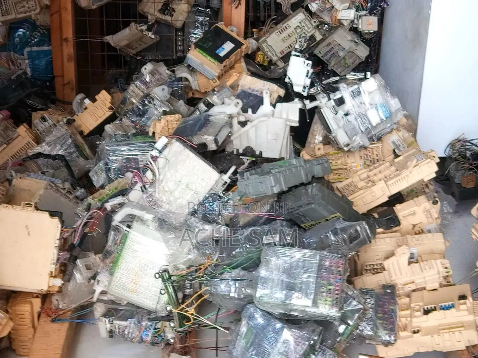 Fusebox, Mobilizer, Engine Wires
