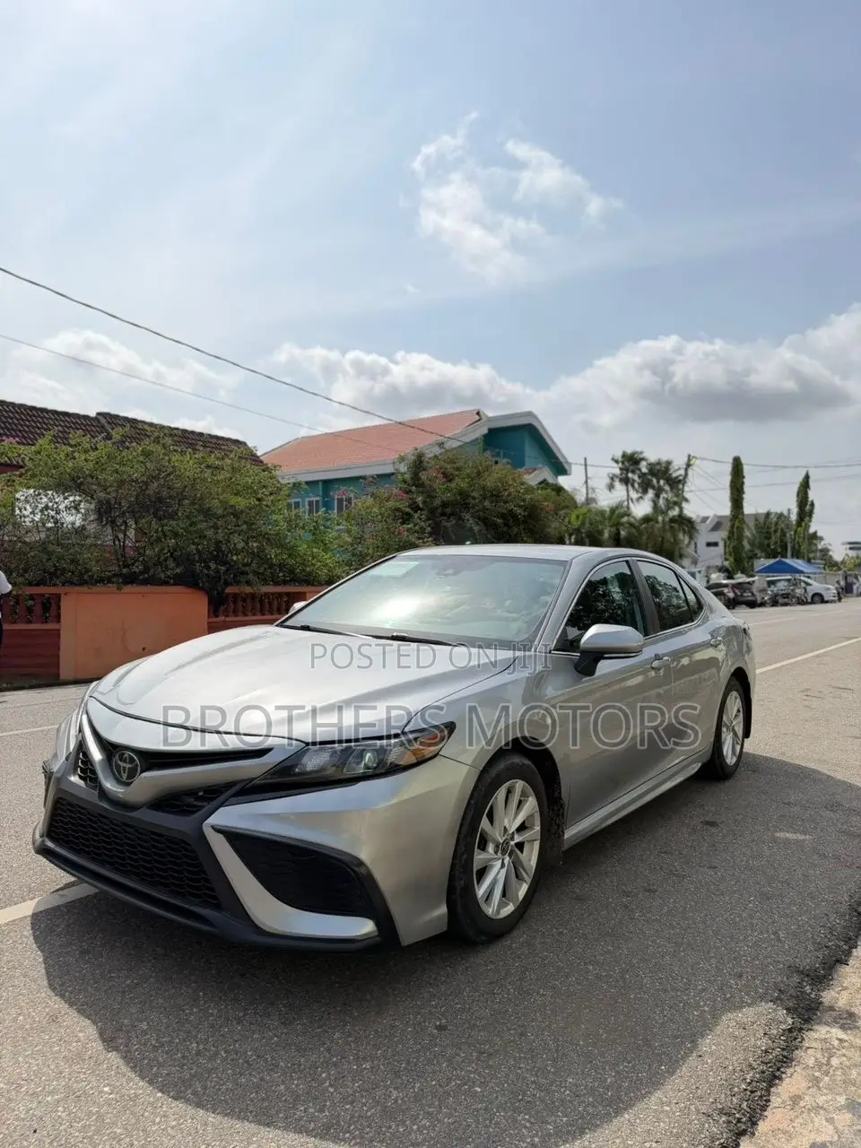 Toyota Camry SE 2023 Silver