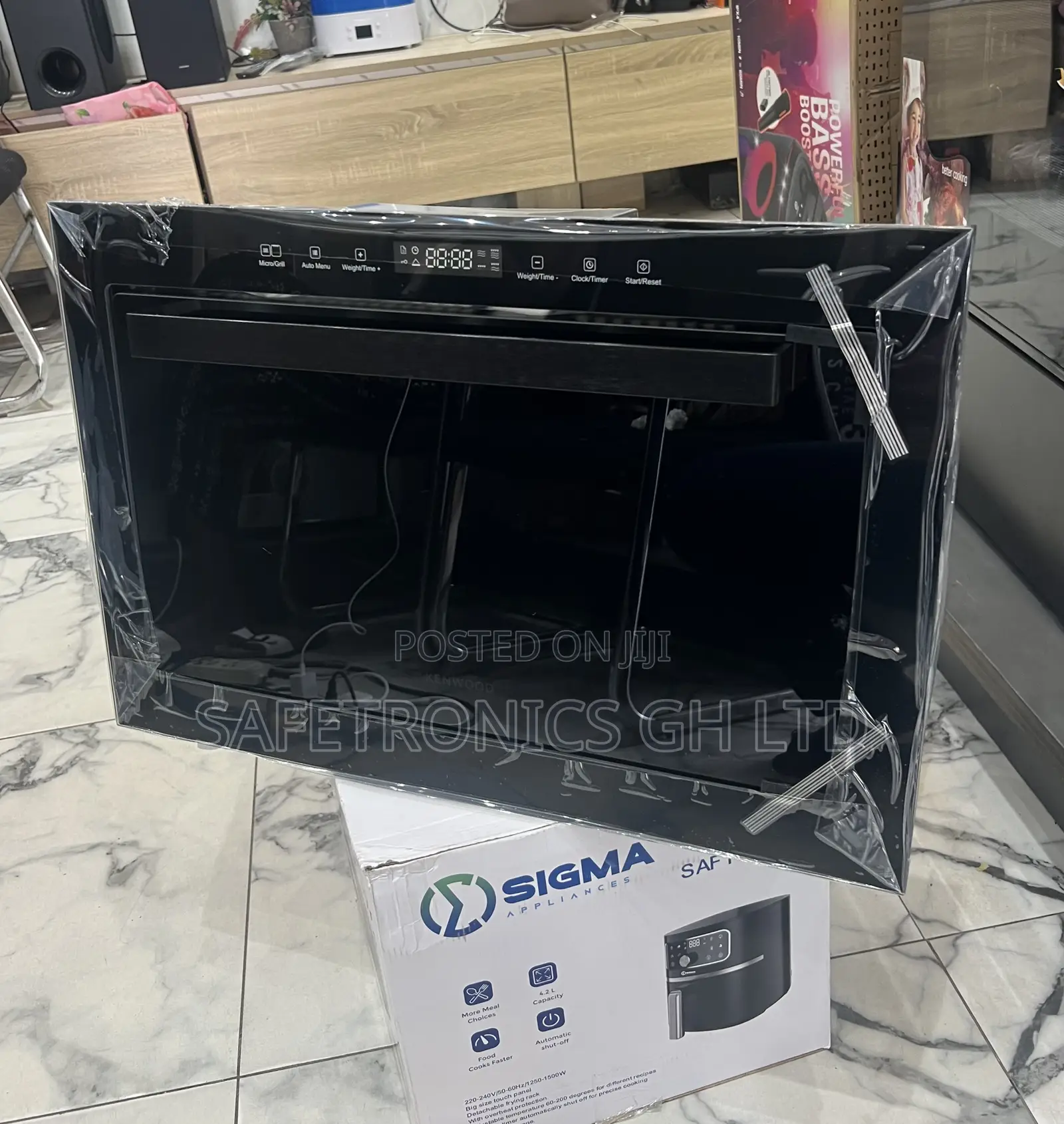 Newly Approved Electric in-Built Kenwood (Glass) Black Microwave