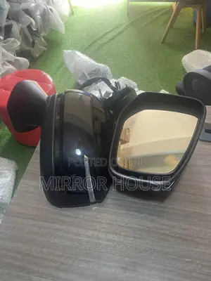 Toyota Landcruiser V8 2022-2025 Mirror With Sensor and Light