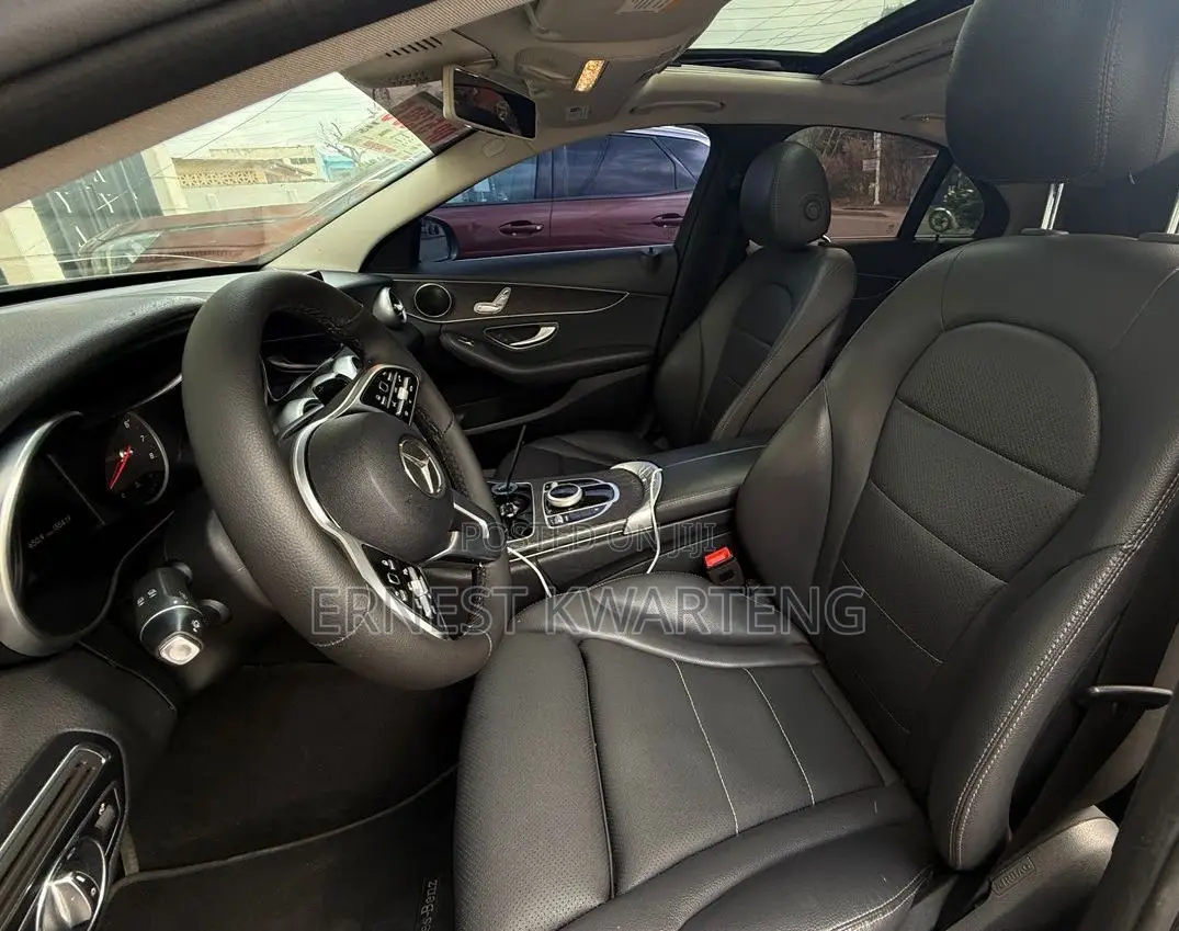 Mercedes-Benz C300 2019 Black