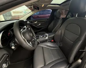 Mercedes-Benz C300 2019 Black