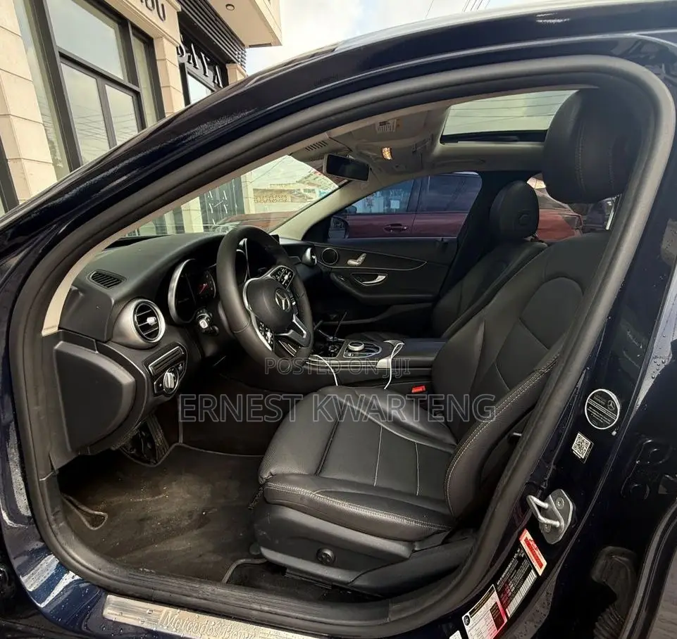 Mercedes-Benz C300 2019 Black