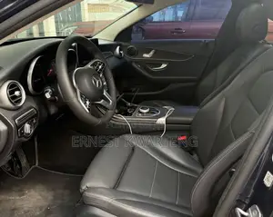 Mercedes-Benz C300 2019 Black