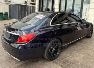 Mercedes-Benz C300 2019 Black