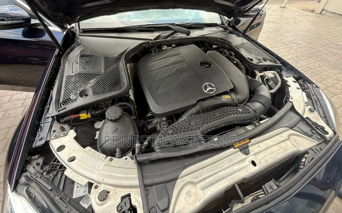 Mercedes-Benz C300 2019 Black