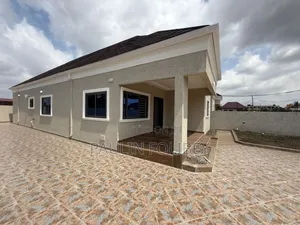 3bdrm Apartment in Dg Properties, Ablekuma for sale