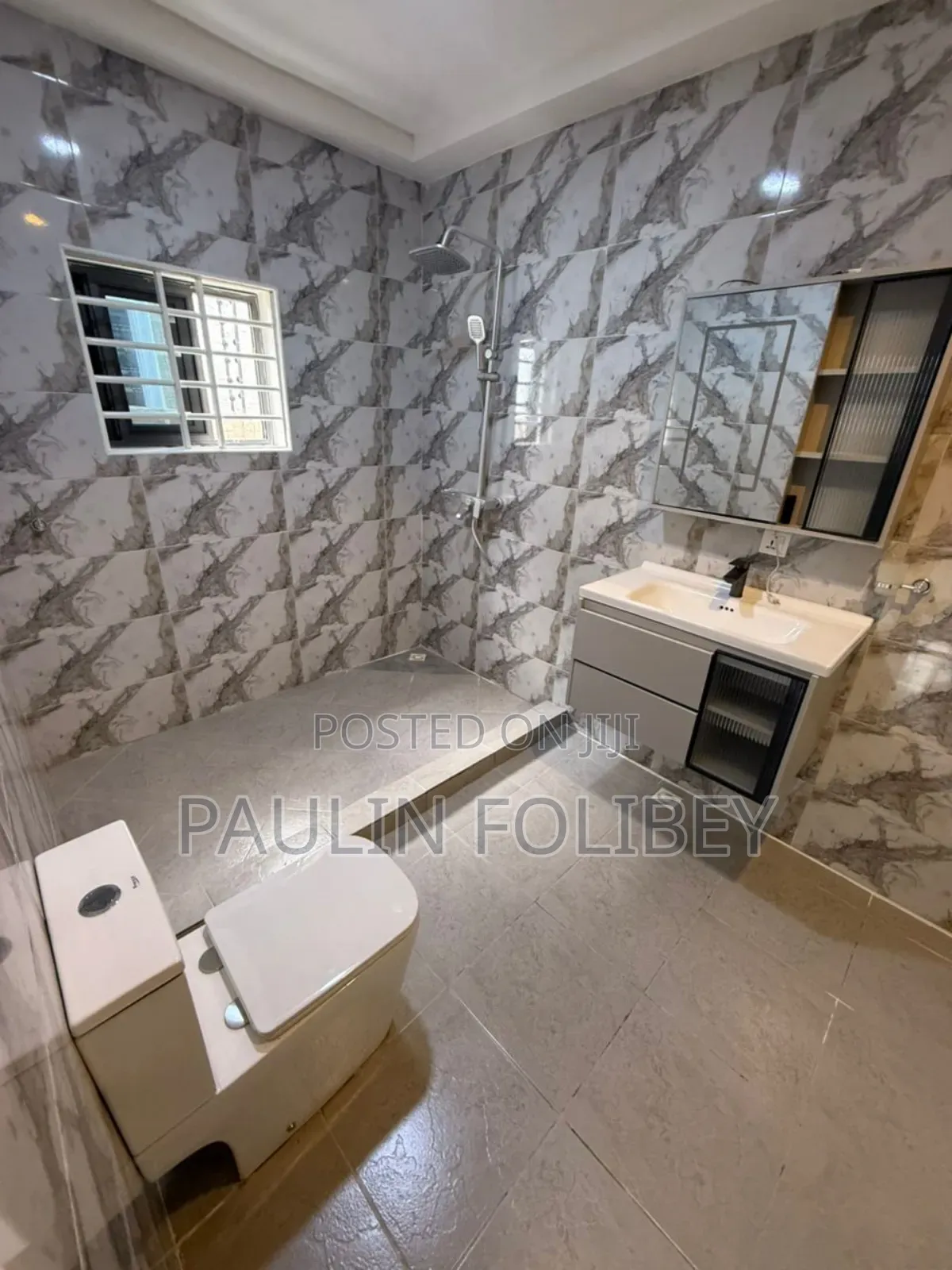 3bdrm Apartment in Dg Properties, Ablekuma for sale