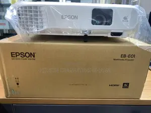 Epson Eb-E01 Xga 3lcd 3300 Lumens Projector