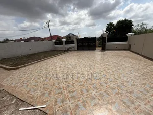 3bdrm Apartment in Dg Properties, Ablekuma for sale