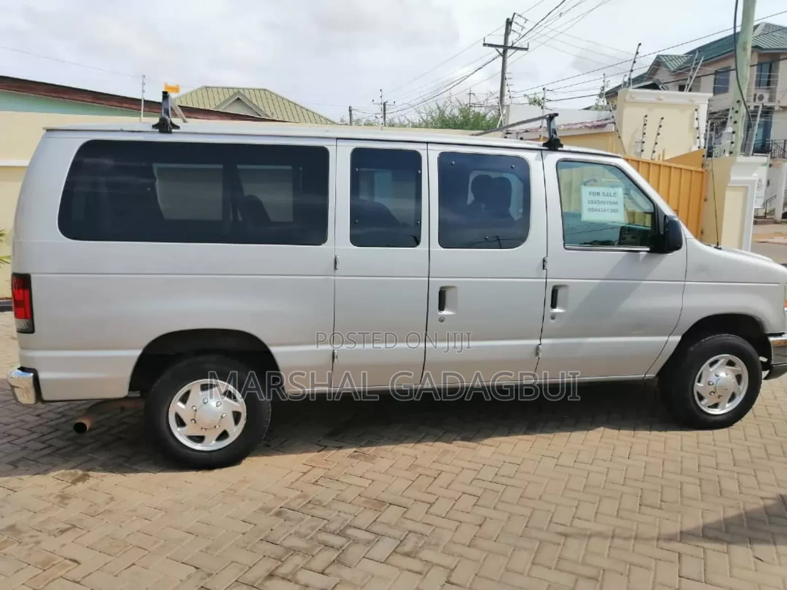 Ford E350 2010 Silver