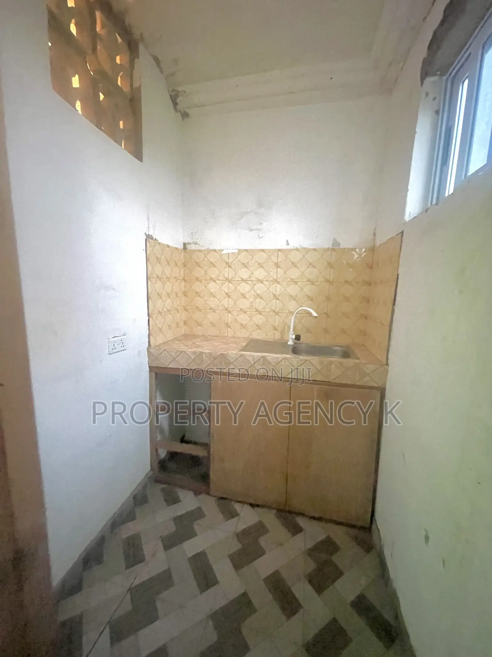 1bdrm Apartment in Kff, Old Barrier for rent