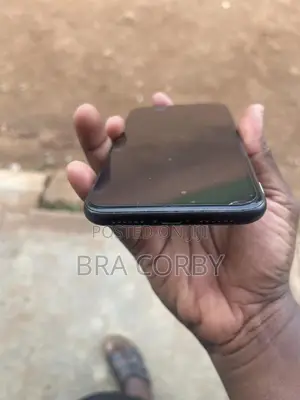 New Apple iPhone XR 128 GB Black