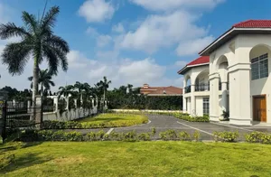 5bdrm Mansion in Testimonial Building, East Legon for rent