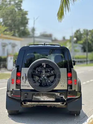 Land Rover Defender X-Dynamic SE 2024 Gray