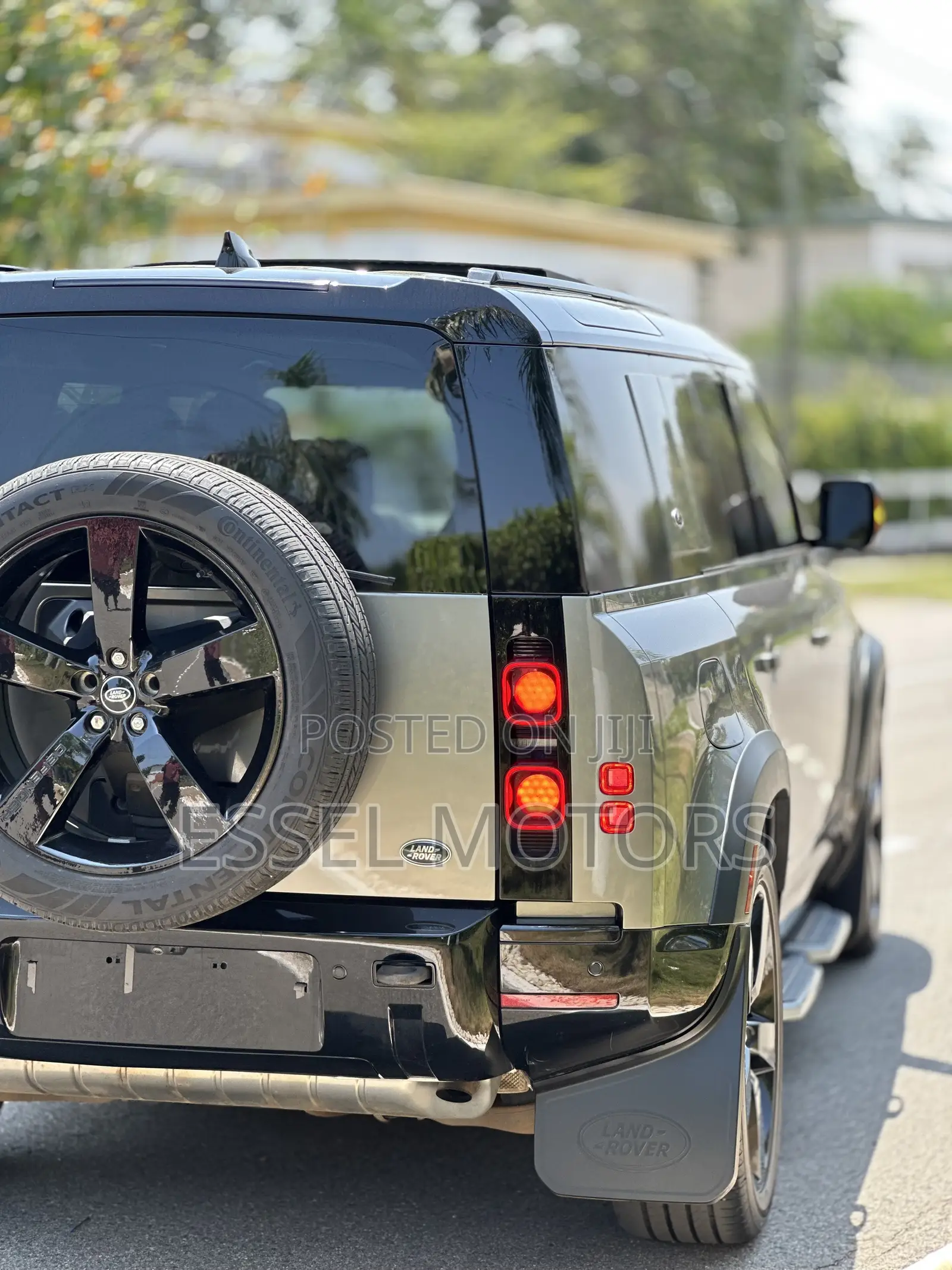 Land Rover Defender X-Dynamic SE 2024 Gray