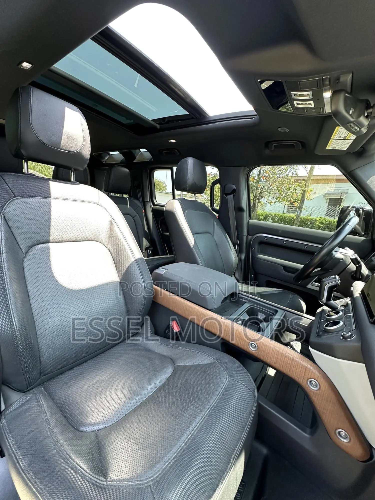 Land Rover Defender X-Dynamic SE 2024 Gray