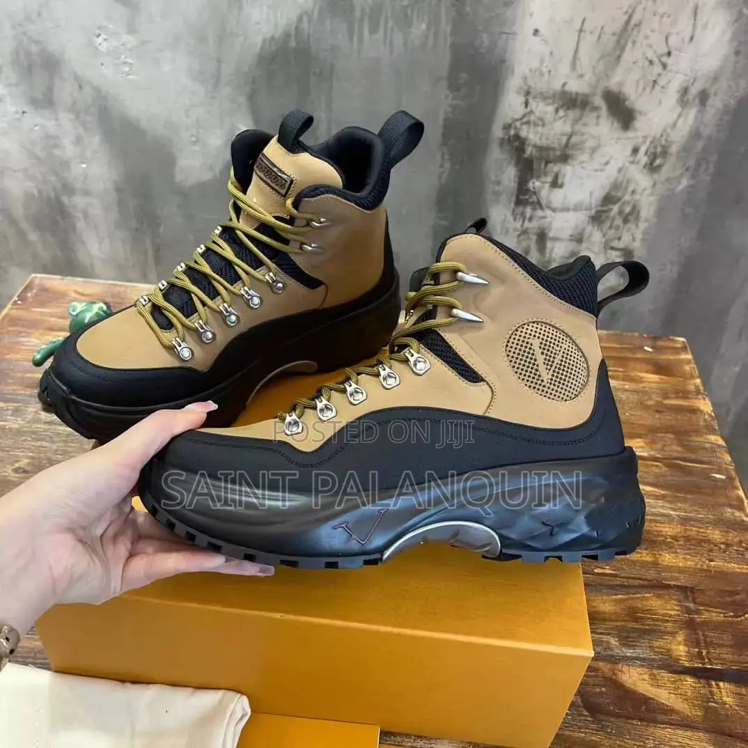 Louis Vuitton Hiking