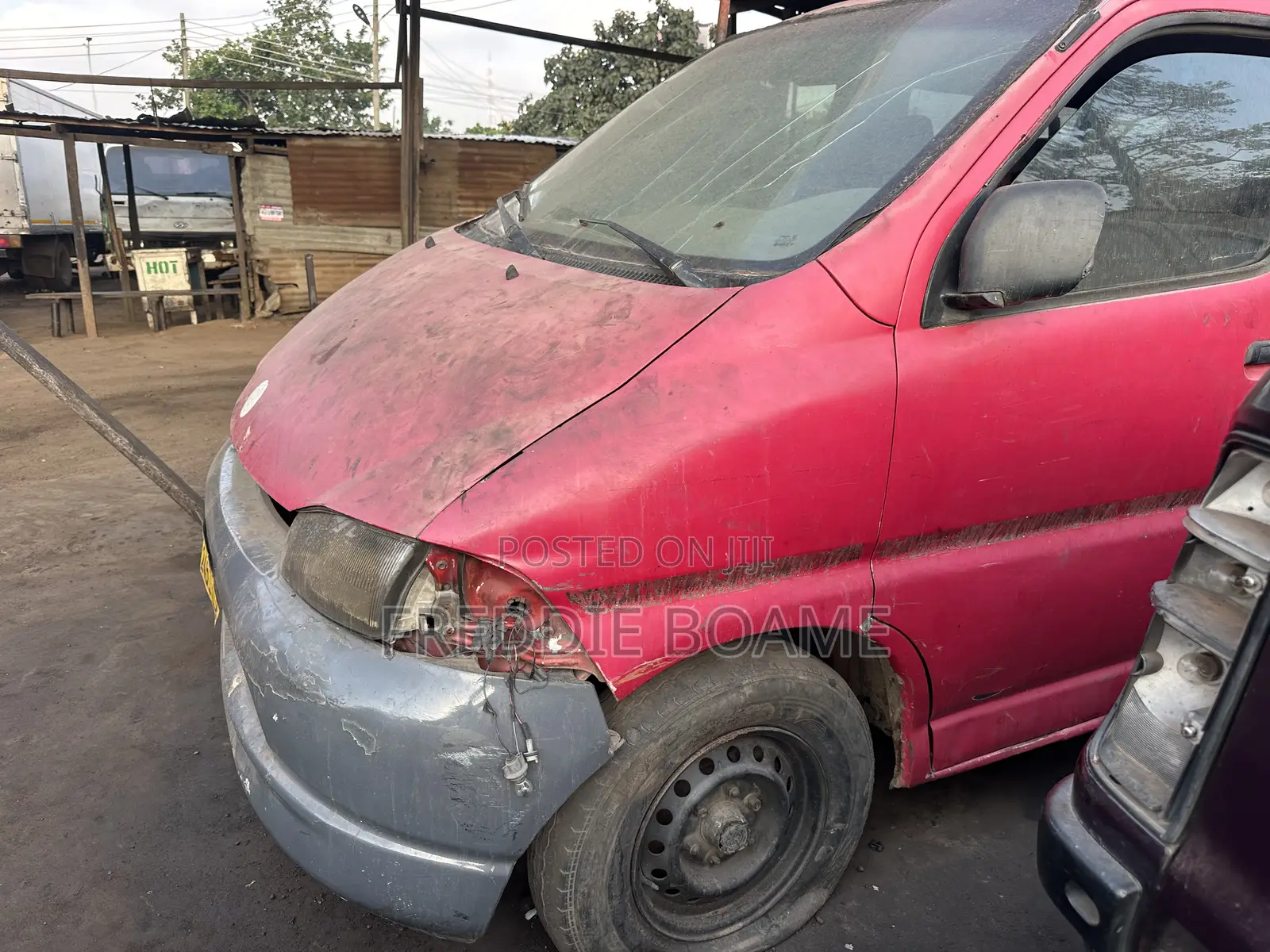 Toyota HiAce 2006 Red