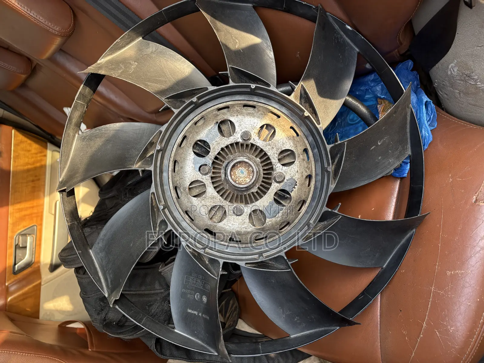 Range Rover Fan With Clutch