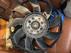 Range Rover Fan With Clutch