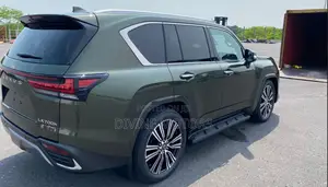 Lexus LX LX 700h 2025 Green