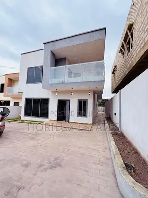 4bdrm Duplex in Kwabenya for sale