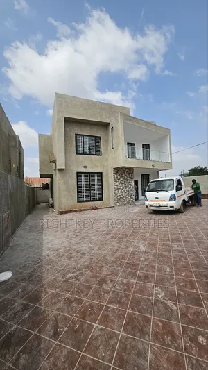 4bdrm Duplex in Santasi, Kumasi Metropolitan for sale