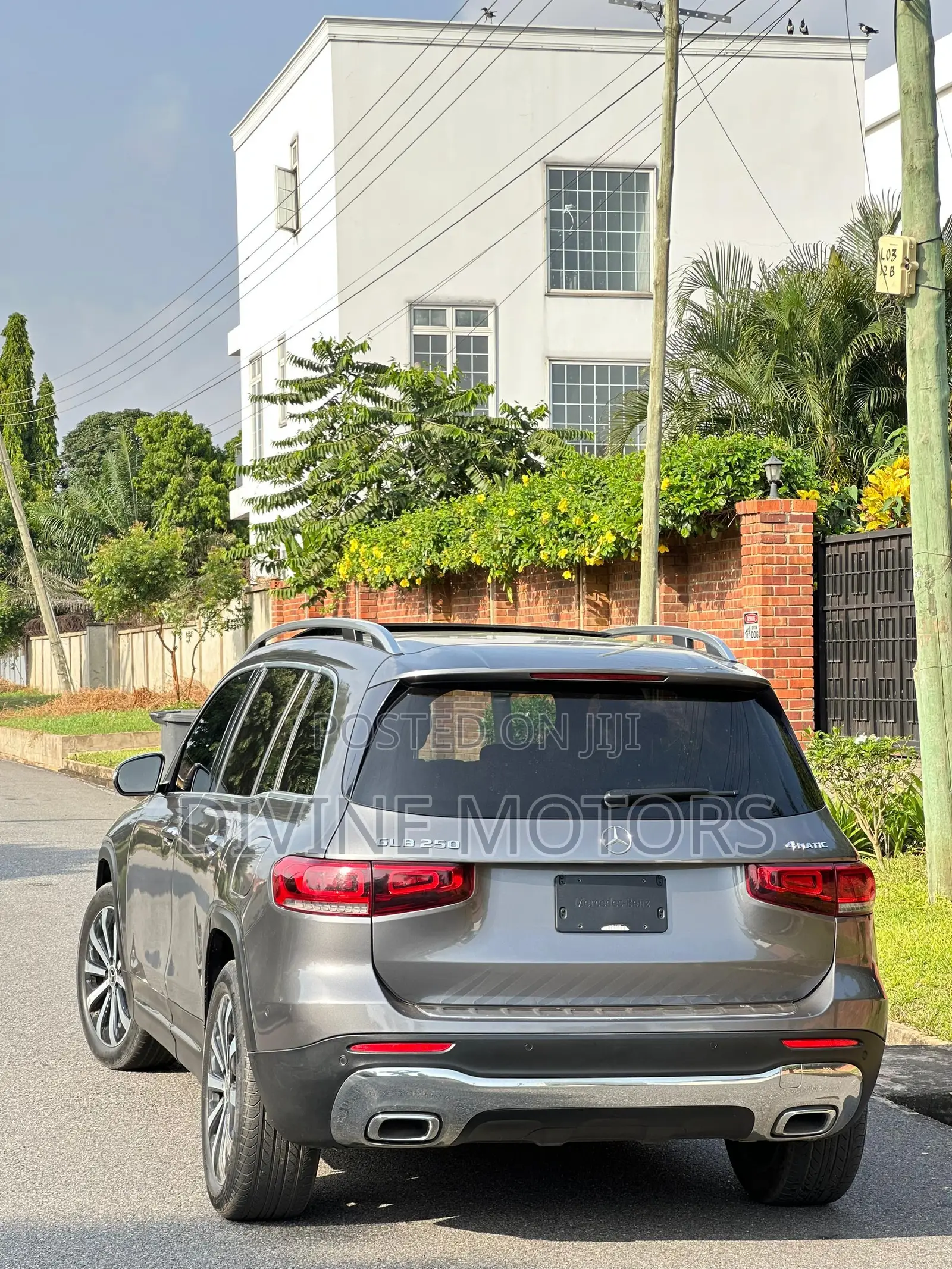 Mercedes-Benz GLB-Class GLB 250 4MATIC 2022 Gray